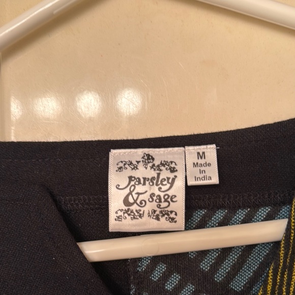 Parsley & Sage Abstract Design Top M - Picture 3 of 4